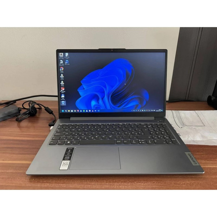 لپ تاپ 15.6 اینچی لنوو مدل IdeaPad Slim 3 15IRU8-i3 1315U-8GB LPDDR5-512GB SSD-TN - کاستوم شده
